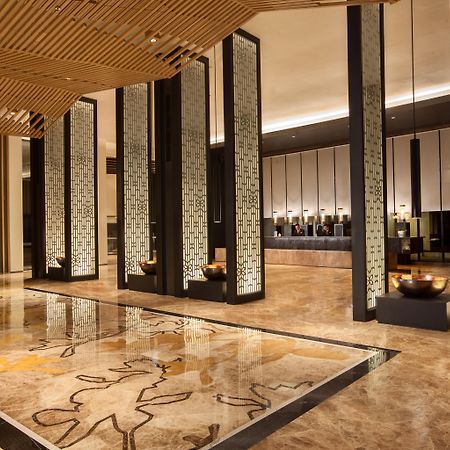 Hotel Santika Premiere Bandara Палембанг Экстерьер фото