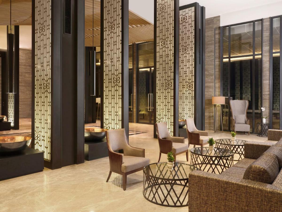 Hotel Santika Premiere Bandara Палембанг Экстерьер фото